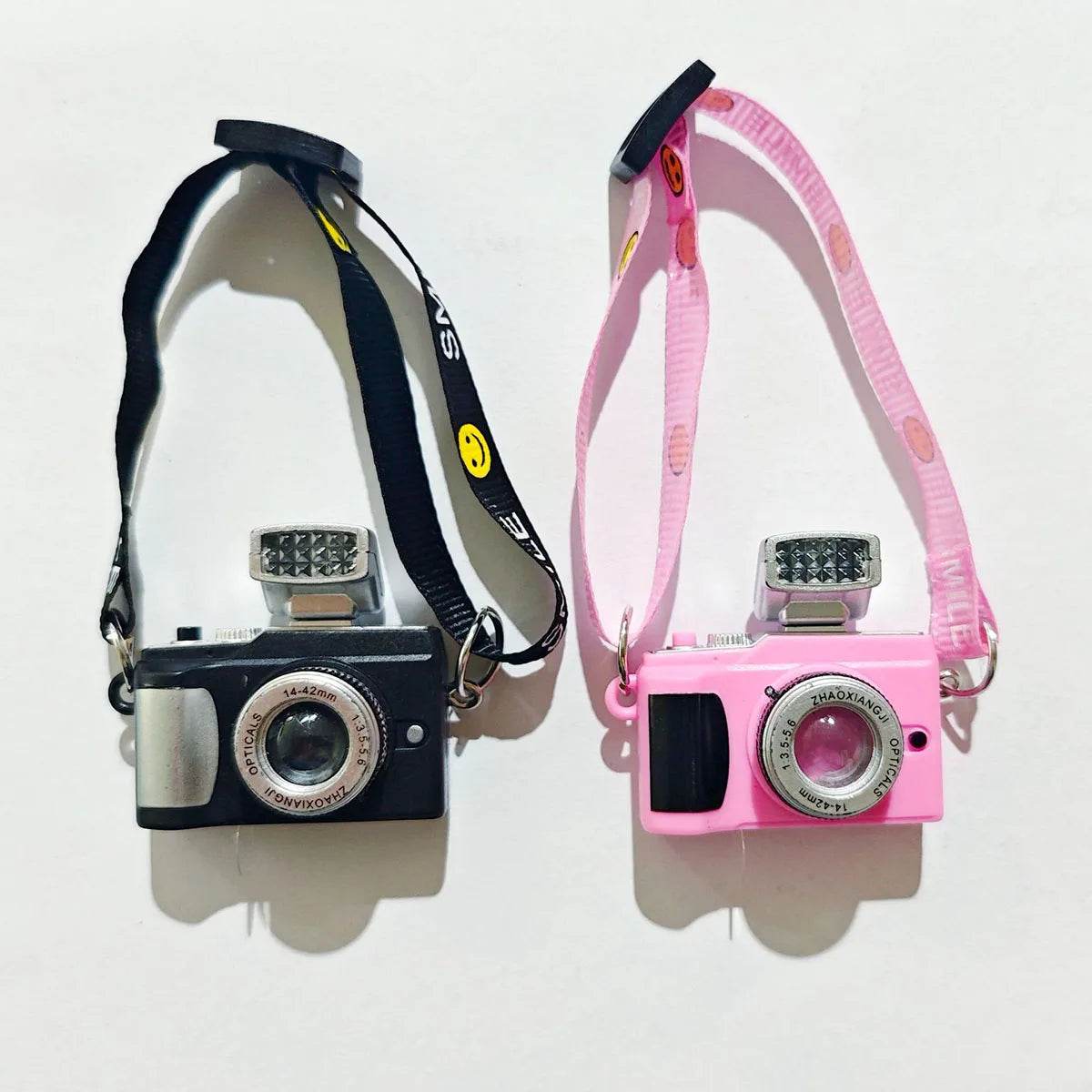 17cm Labubu Flash Camera Cotton Doll Accessory Decorative Camera Bag for Photography Enthusiasts And Collectors - LaBuBu