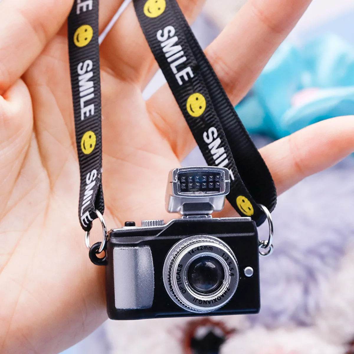 17cm Labubu Flash Camera Cotton Doll Accessory Decorative Camera Bag for Photography Enthusiasts And Collectors - LaBuBu