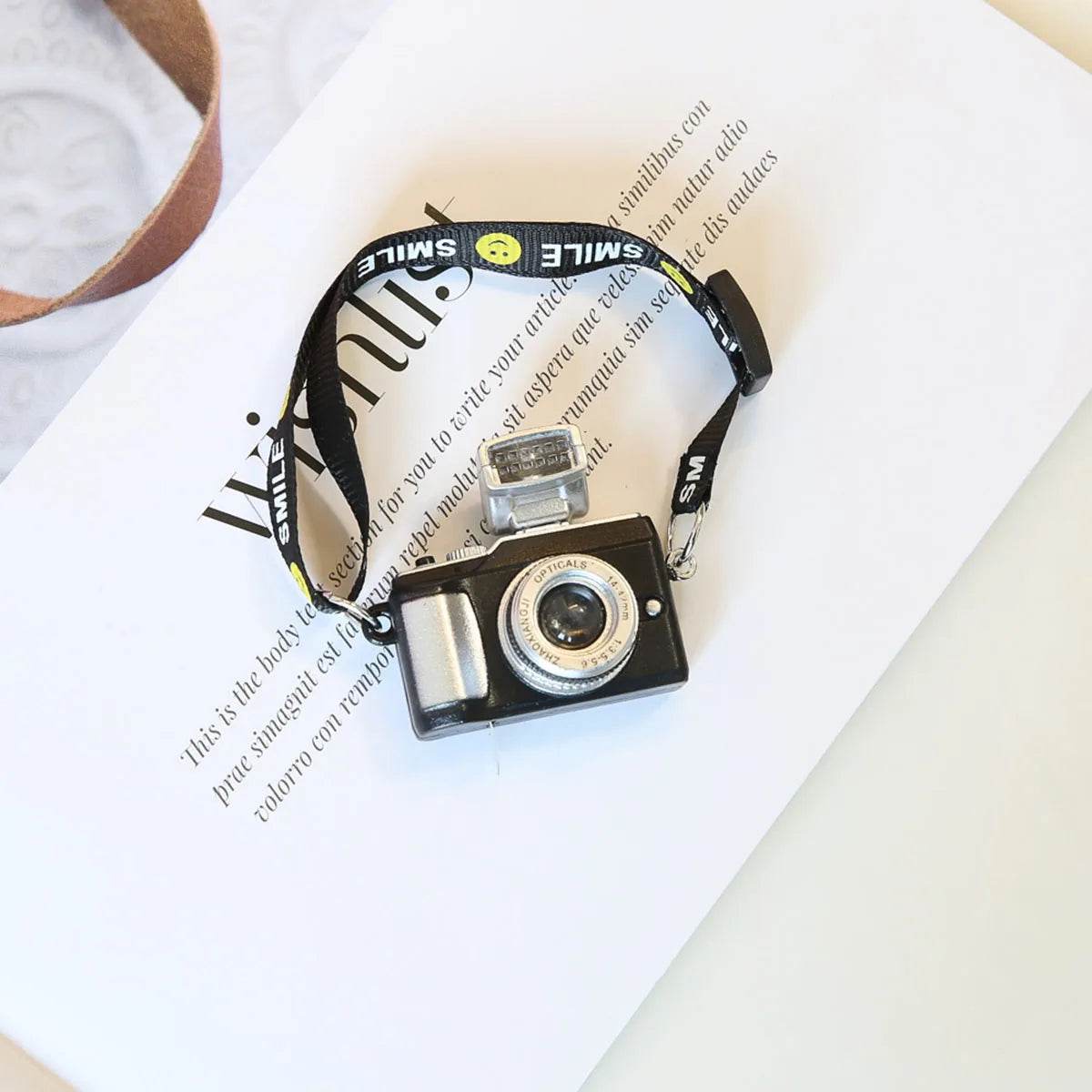 17cm Labubu Flash Camera Cotton Doll Accessory Decorative Camera Bag for Photography Enthusiasts And Collectors - LaBuBu